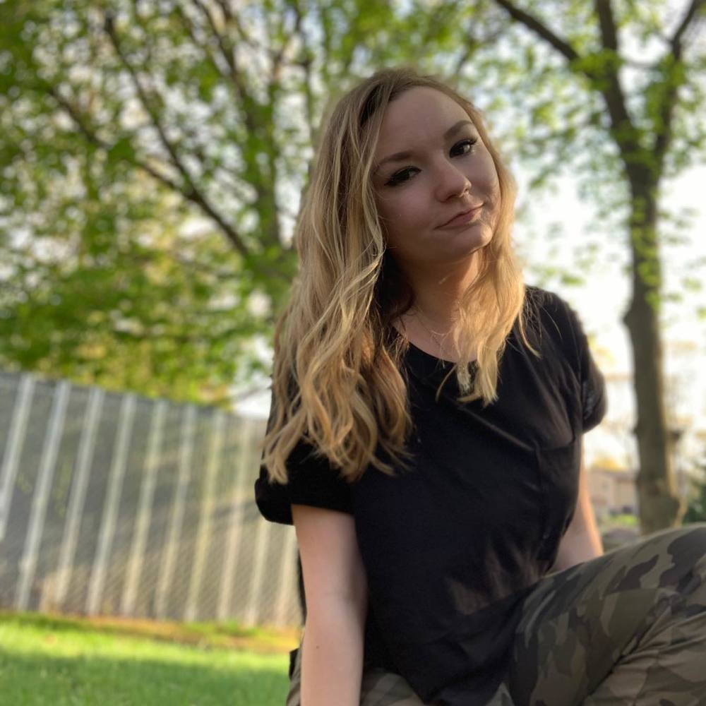 Meet your Posher, Alana